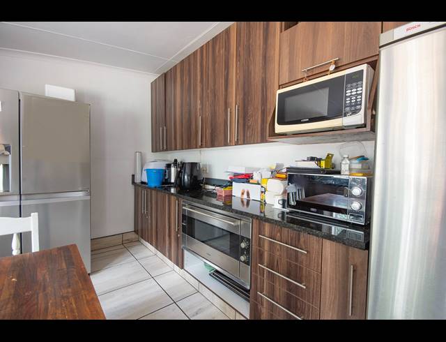 3 BEDROOM HOUSE FOR SALE IN RENSBURG